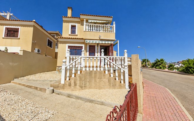Revente - Villa -
Villamartin - Costa Blanca