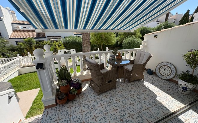 Revente - Villa -
Villamartin - Costa Blanca
