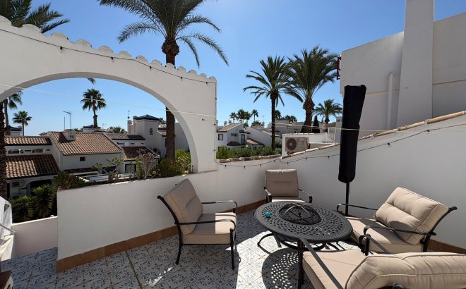 Revente - Villa -
Villamartin - Costa Blanca