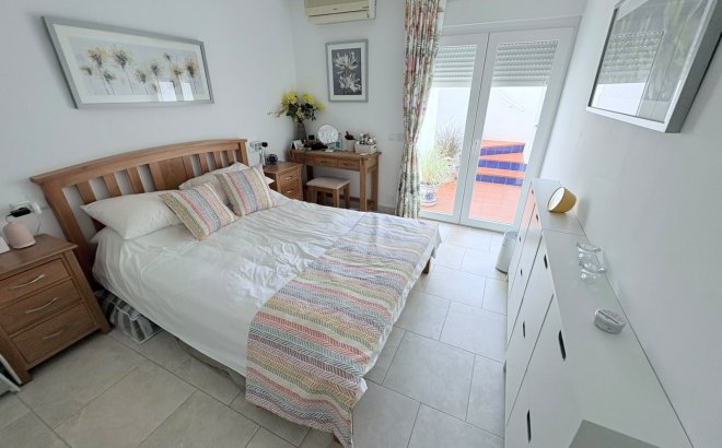 Revente - Villa -
Villamartin - Costa Blanca