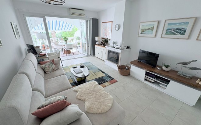 Revente - Villa -
Villamartin - Costa Blanca
