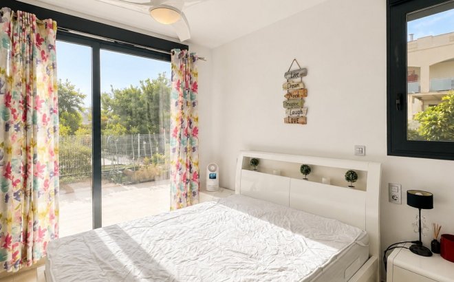 Revente - Appartement -
Orihuela Costa - Costa Blanca