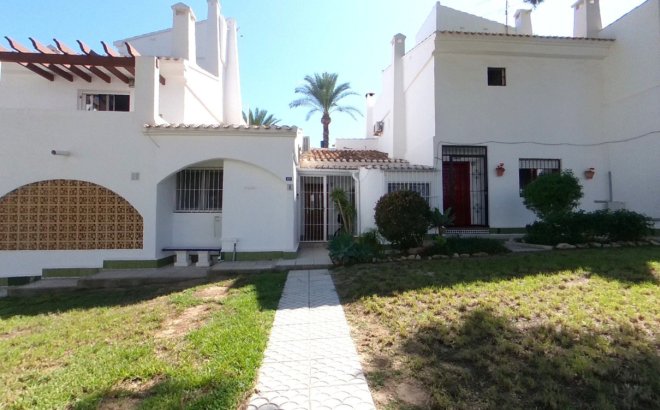 Revente - Town House -
Villamartin - Costa Blanca