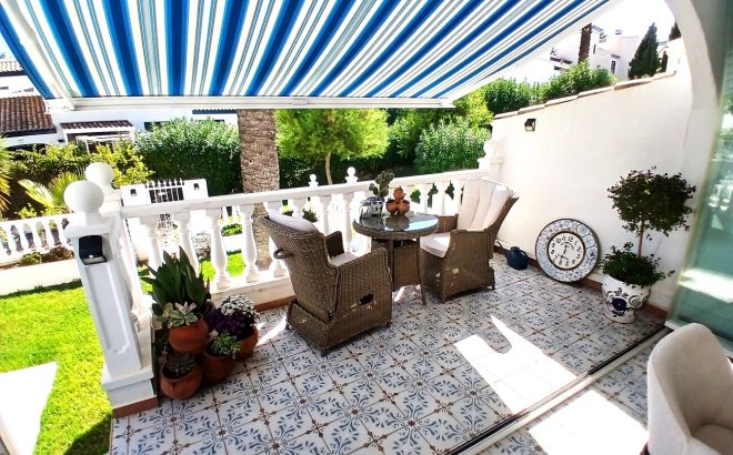 Revente - Town House -
Villamartin - Costa Blanca