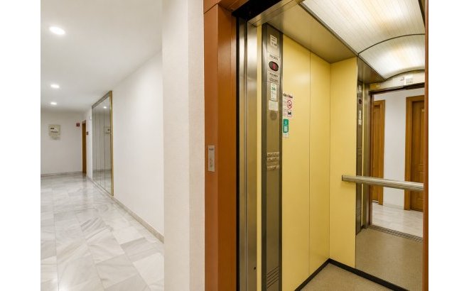 Revente - Appartement -
Torrevieja - Costa Blanca