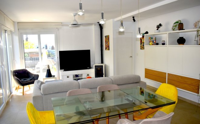 Resale - Villa -
Vistabella Golf Entre Naranjos - Inland