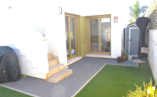 Resale - Villa -
Vistabella Golf Entre Naranjos - Inland