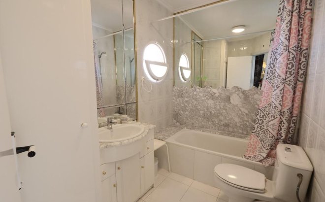 Resale - Apartment -
Torrevieja - Costa Blanca