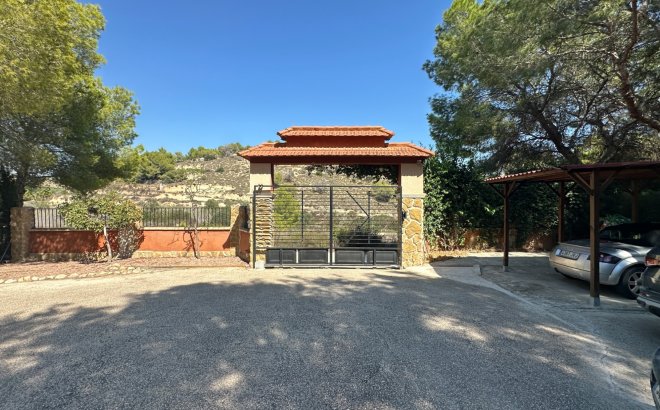 Resale - Finca -
San Miguel de Salinas - Inland