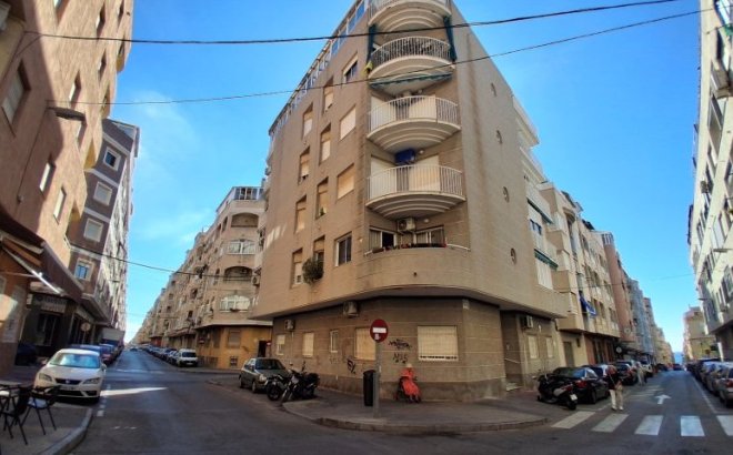 Resale - Apartment -
Torrevieja - Costa Blanca