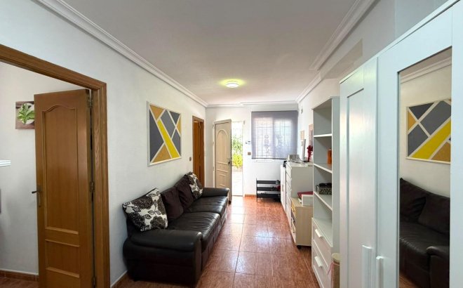 Resale - Bungalow -
Torrevieja - La Mata