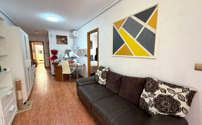 Resale - Bungalow -
Torrevieja - La Mata