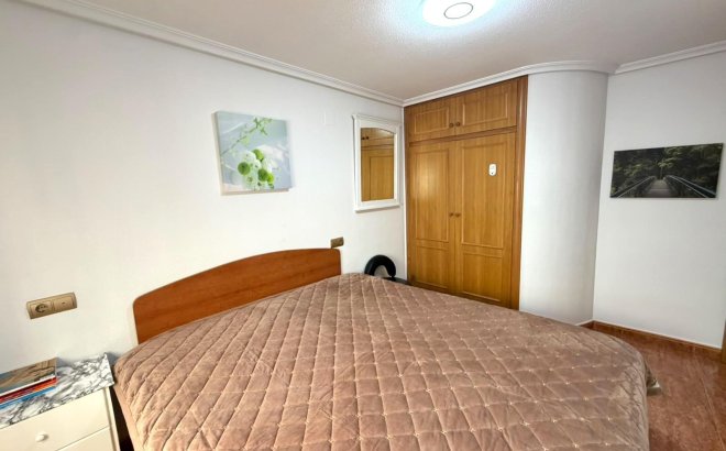 Resale - Bungalow -
Torrevieja - La Mata