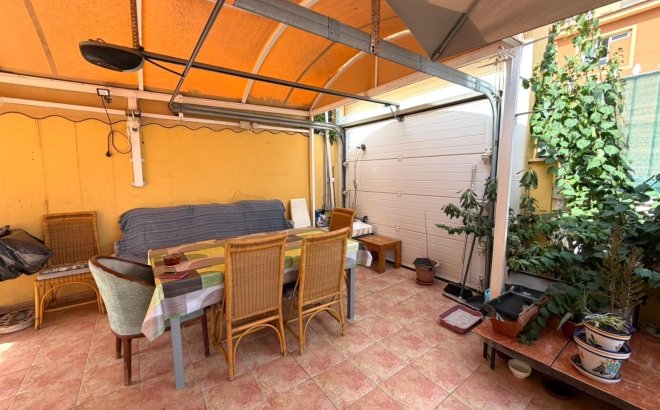 Resale - Bungalow -
Torrevieja - La Mata