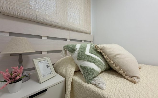 Resale - Apartment -
Torrevieja - Punta Prima