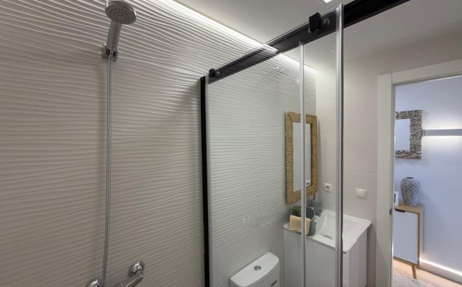 Resale - Apartment -
Torrevieja - Punta Prima