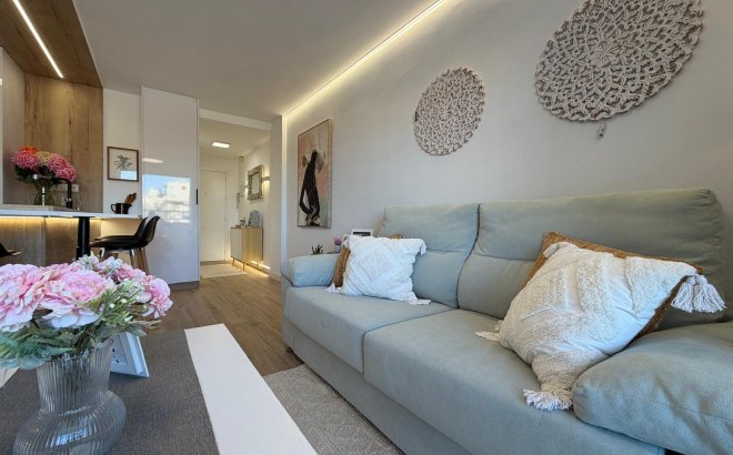 Resale - Apartment -
Torrevieja - Punta Prima