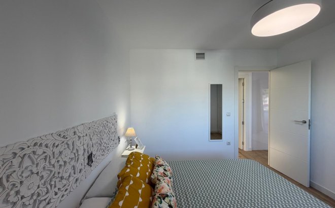Resale - Apartment -
Torrevieja - Punta Prima