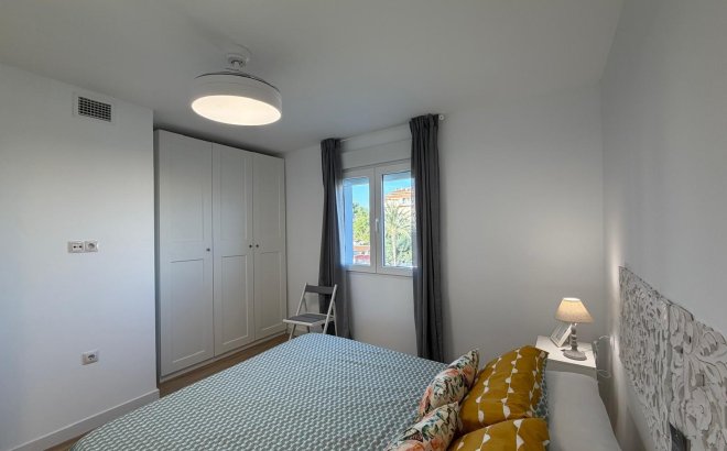Resale - Apartment -
Torrevieja - Punta Prima