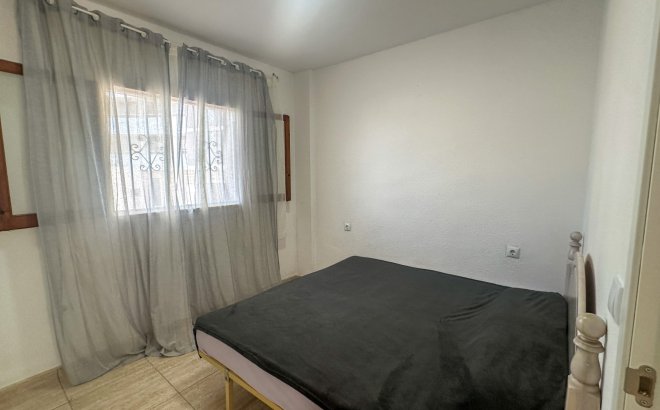 Revente - Appartement -
La Zenia - Costa Blanca