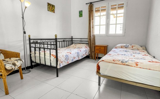 Revente - Appartement -
Orihuela Costa - Costa Blanca