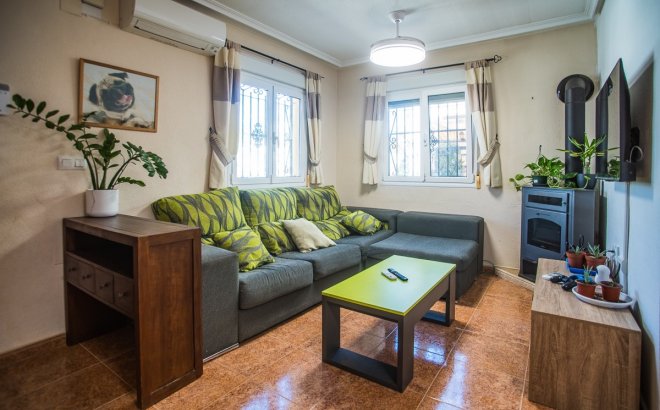 Revente - Villa -
Vistabella Golf Entre Naranjos - Inland