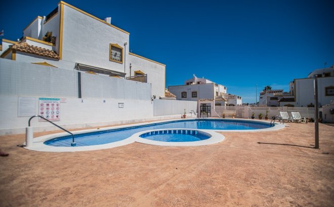 Revente - Villa -
Vistabella Golf Entre Naranjos - Inland