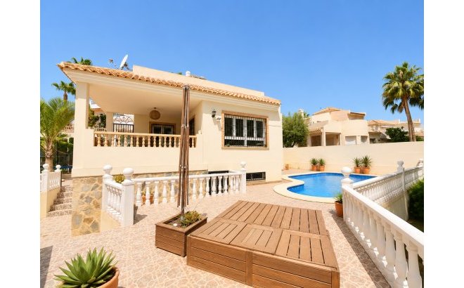 Resale - Villa -
Orihuela Costa - Costa Blanca