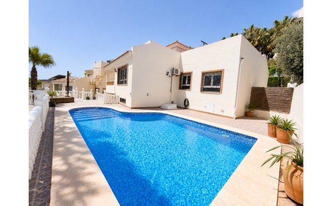 Resale - Villa -
Orihuela Costa - Costa Blanca