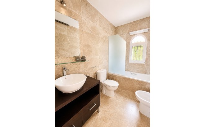 Resale - Villa -
Orihuela Costa - Costa Blanca