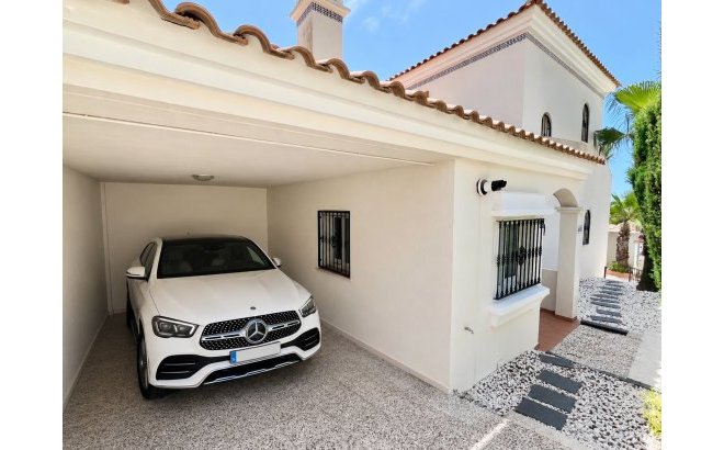 Resale - Villa -
Orihuela Costa - Costa Blanca