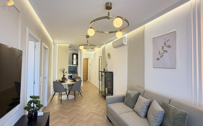 Revente - Appartement -
Torrevieja - Estacion De Autobuses
