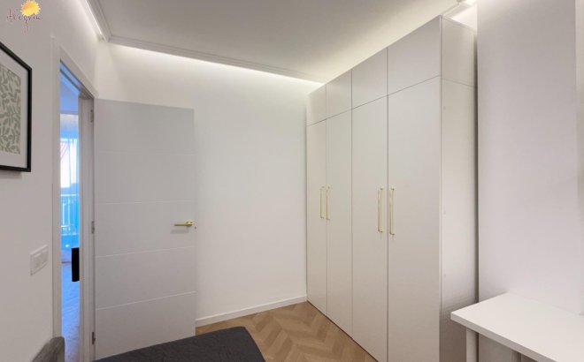 Revente - Appartement -
Torrevieja - Estacion De Autobuses