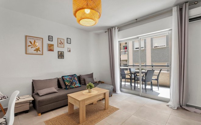 Revente - Appartement -
Torrevieja - Playa de los Locos