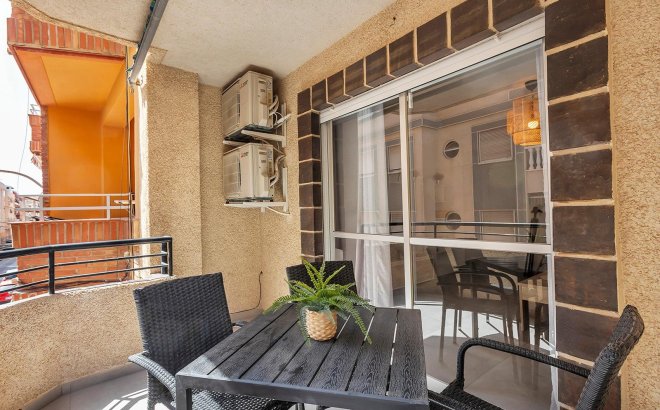 Revente - Appartement -
Torrevieja - Playa de los Locos