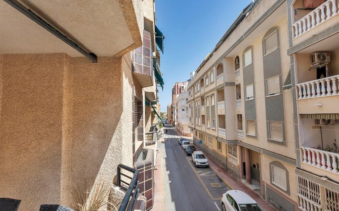 Revente - Appartement -
Torrevieja - Playa de los Locos