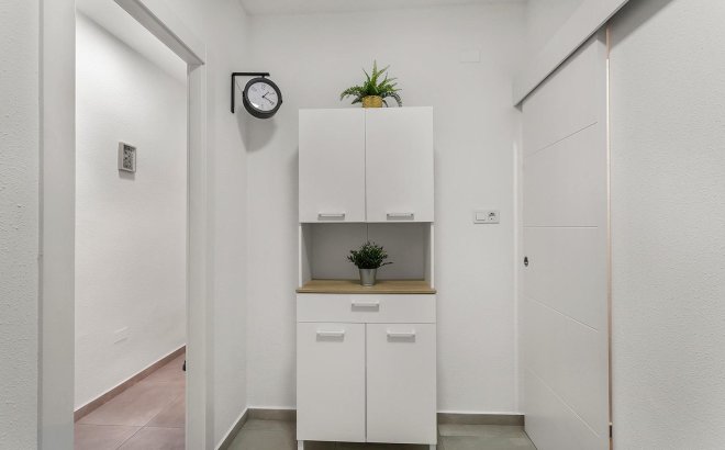 Revente - Appartement -
Torrevieja - Playa de los Locos