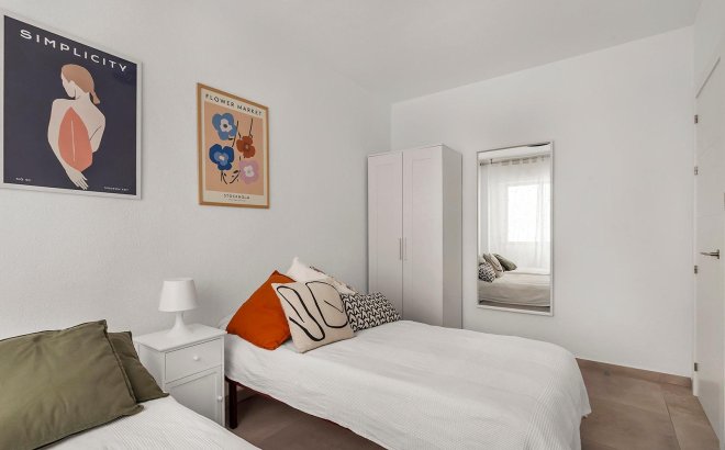 Revente - Appartement -
Torrevieja - Playa de los Locos
