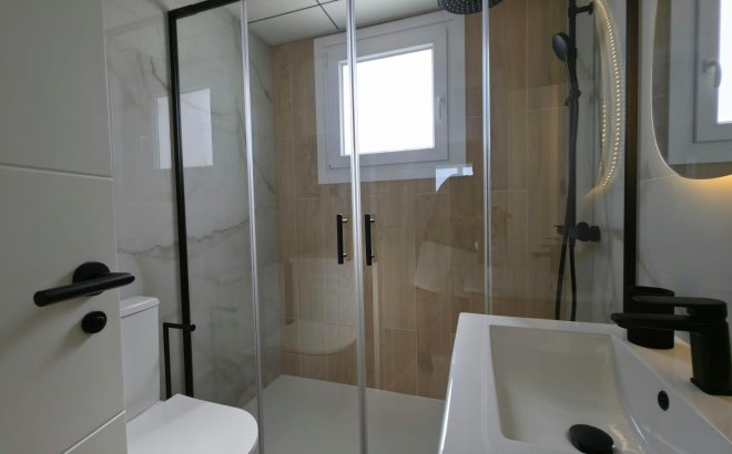 Revente - Bungalow -
Torrevieja - Zona Los Frutales