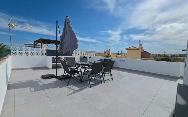 Revente - Bungalow -
Torrevieja - Zona Los Frutales