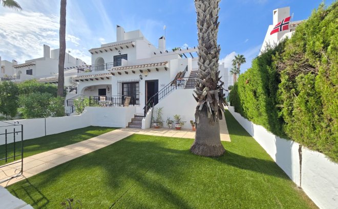 Revente - Town House -
Villamartin - Costa Blanca
