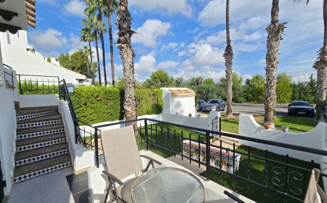 Revente - Town House -
Villamartin - Costa Blanca