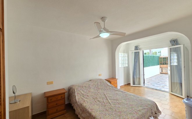 Revente - Town House -
Villamartin - Costa Blanca