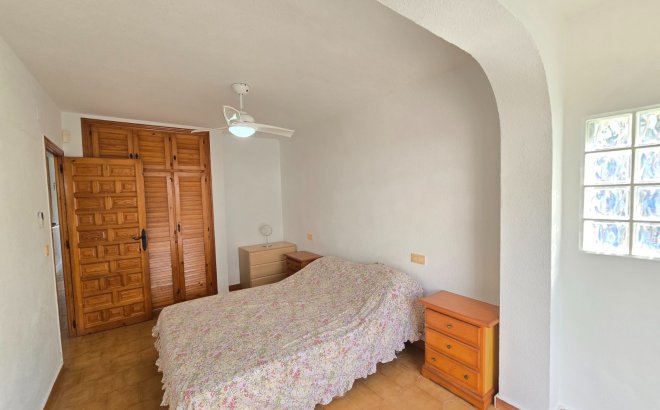 Revente - Town House -
Villamartin - Costa Blanca