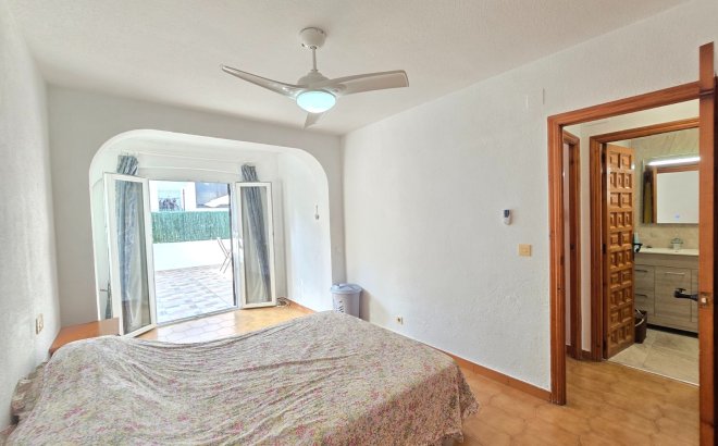 Revente - Town House -
Villamartin - Costa Blanca