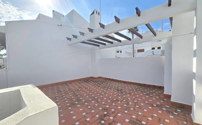 Revente - Town House -
Villamartin - Costa Blanca