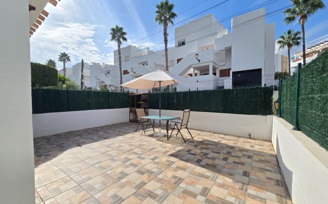 Revente - Town House -
Villamartin - Costa Blanca