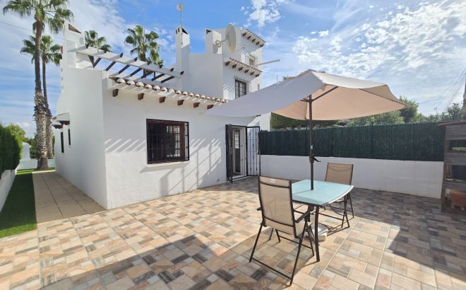 Revente - Town House -
Villamartin - Costa Blanca