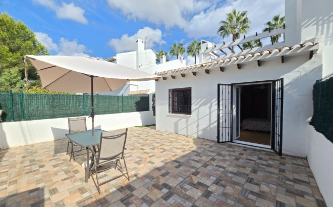 Revente - Town House -
Villamartin - Costa Blanca
