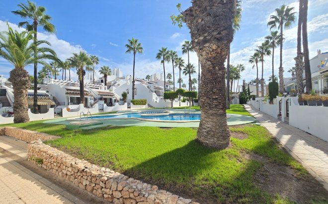 Revente - Town House -
Villamartin - Costa Blanca
